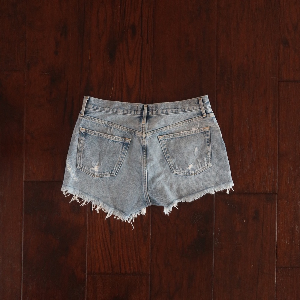 AGOLDE Los Angeles Denim Shorts – Size 28, Frayed-Hem, Premium Cutoff - Picture 2 of 3
